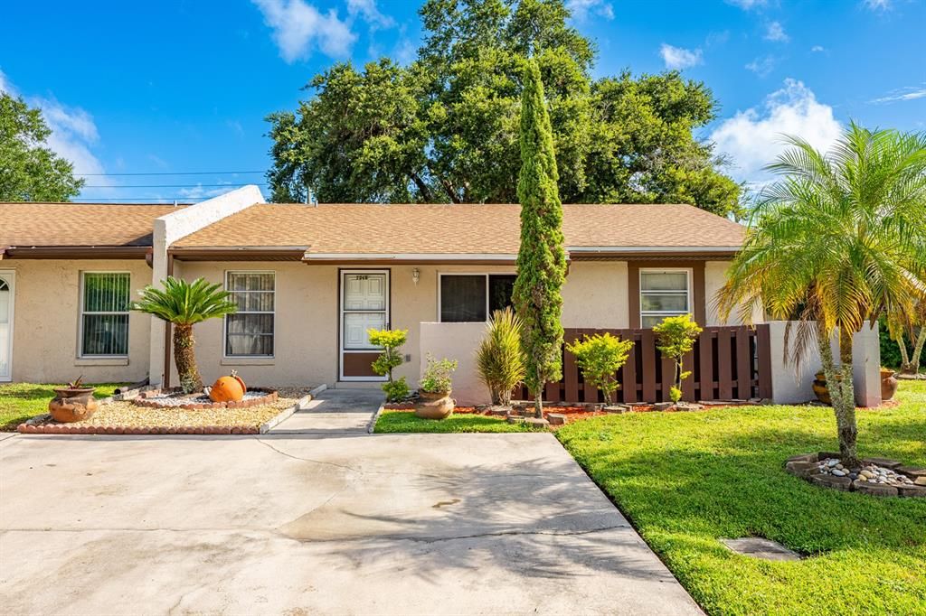 Active With Contract: $269,900 (3 beds, 2 baths, 1109 Square Feet)