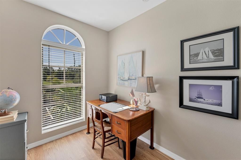 待售: $320,000 (3 贝兹, 2 浴室, 2004 平方英尺)