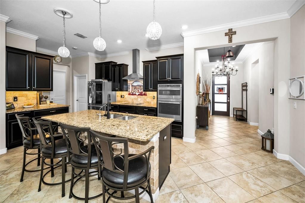 En Venta: $519,900 (3 camas, 3 baños, 2672 Pies cuadrados)