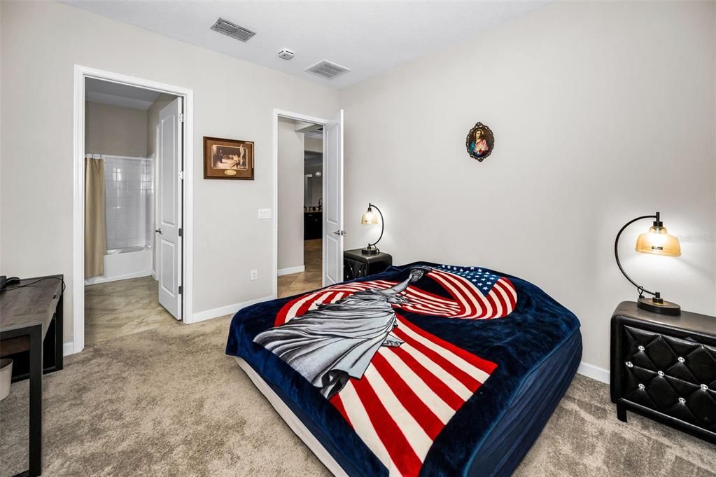 En Venta: $519,900 (3 camas, 3 baños, 2672 Pies cuadrados)