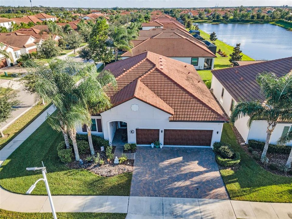 En Venta: $519,900 (3 camas, 3 baños, 2672 Pies cuadrados)