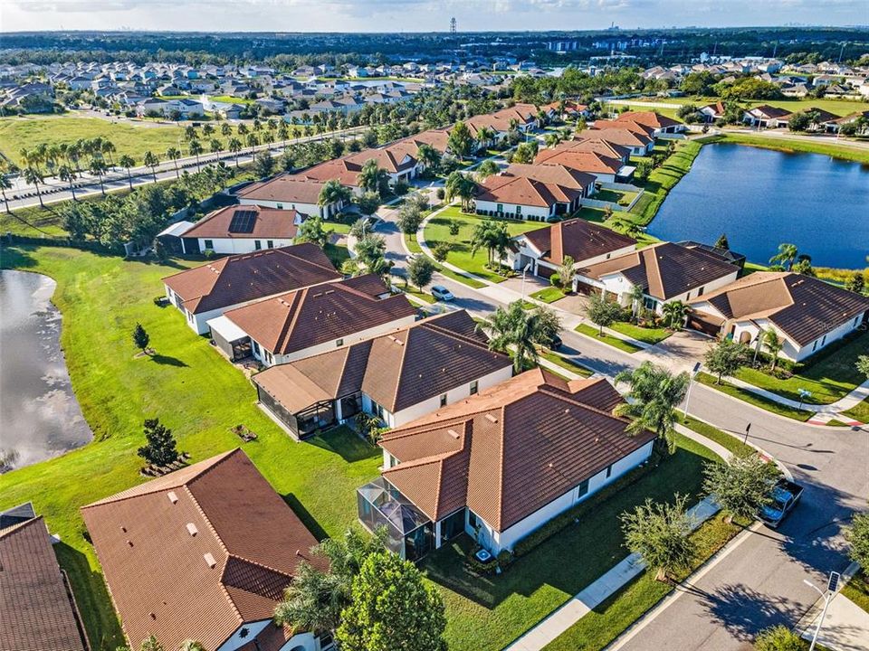 En Venta: $519,900 (3 camas, 3 baños, 2672 Pies cuadrados)