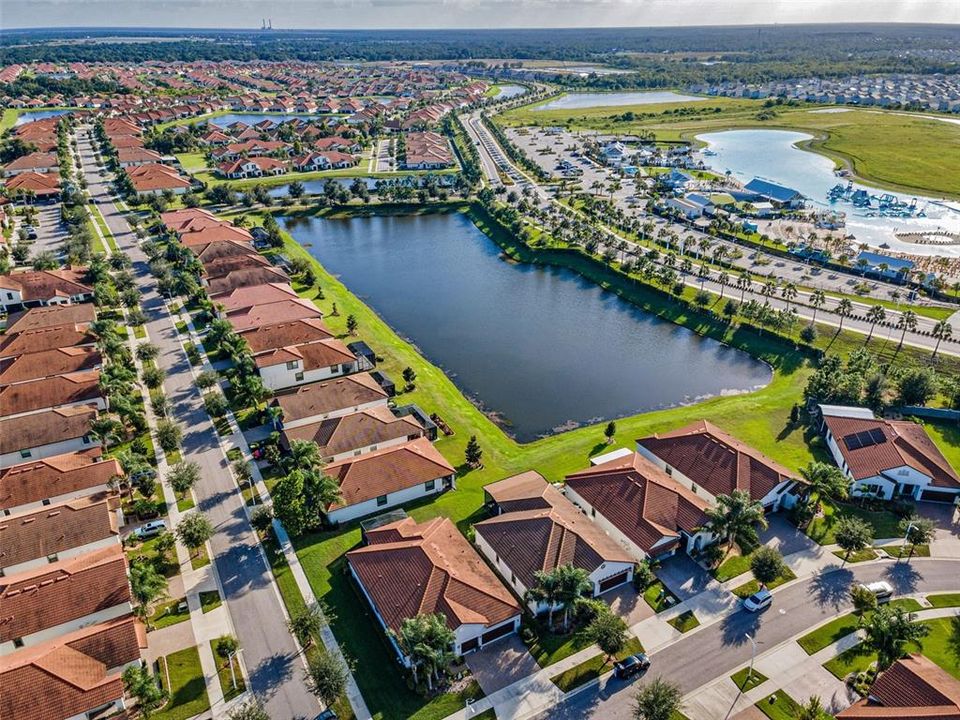 En Venta: $519,900 (3 camas, 3 baños, 2672 Pies cuadrados)