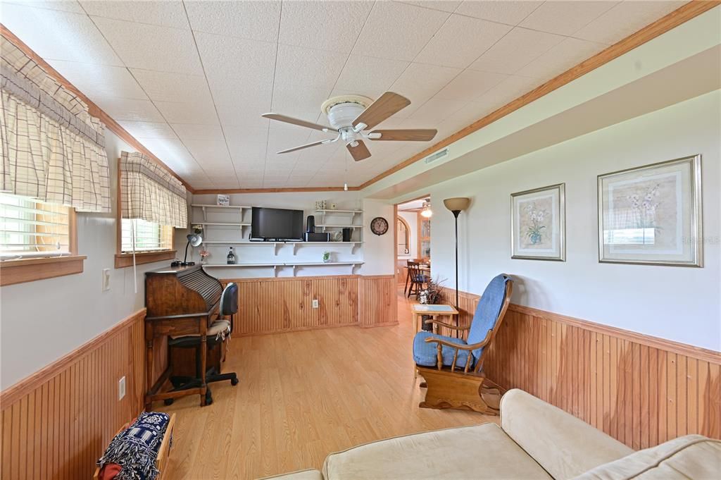 待售: $119,000 (2 贝兹, 1 浴室, 780 平方英尺)