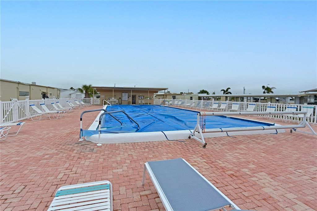 待售: $119,000 (2 贝兹, 1 浴室, 780 平方英尺)