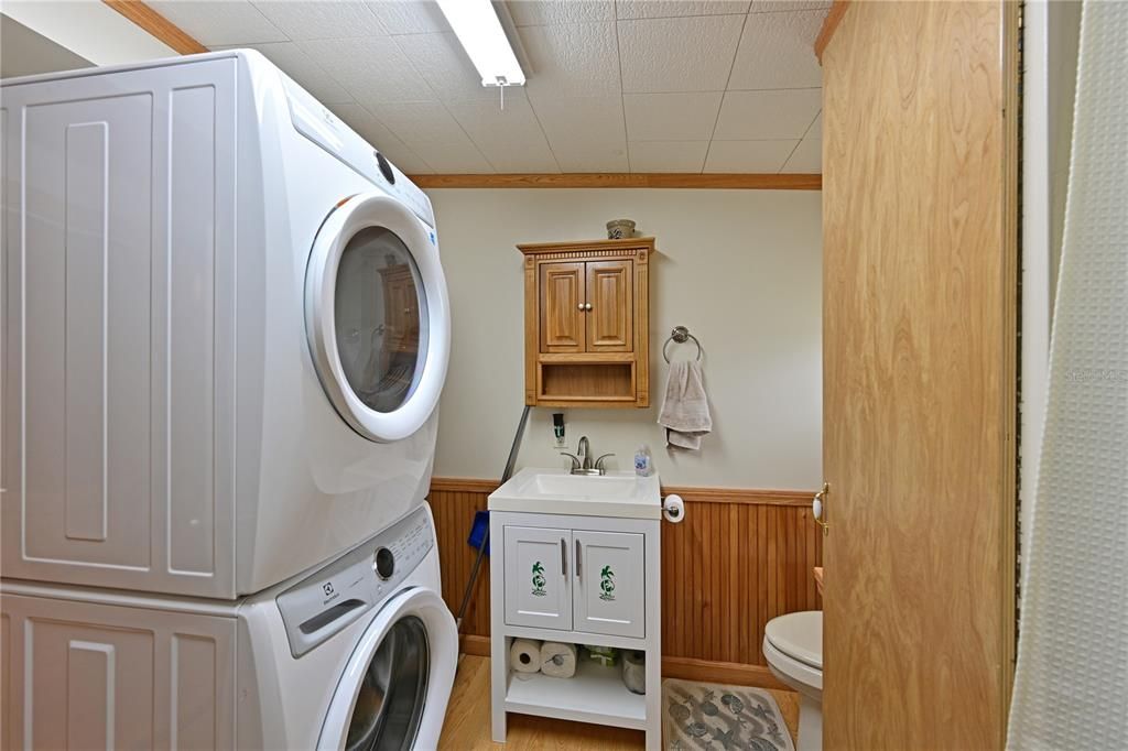 待售: $119,000 (2 贝兹, 1 浴室, 780 平方英尺)