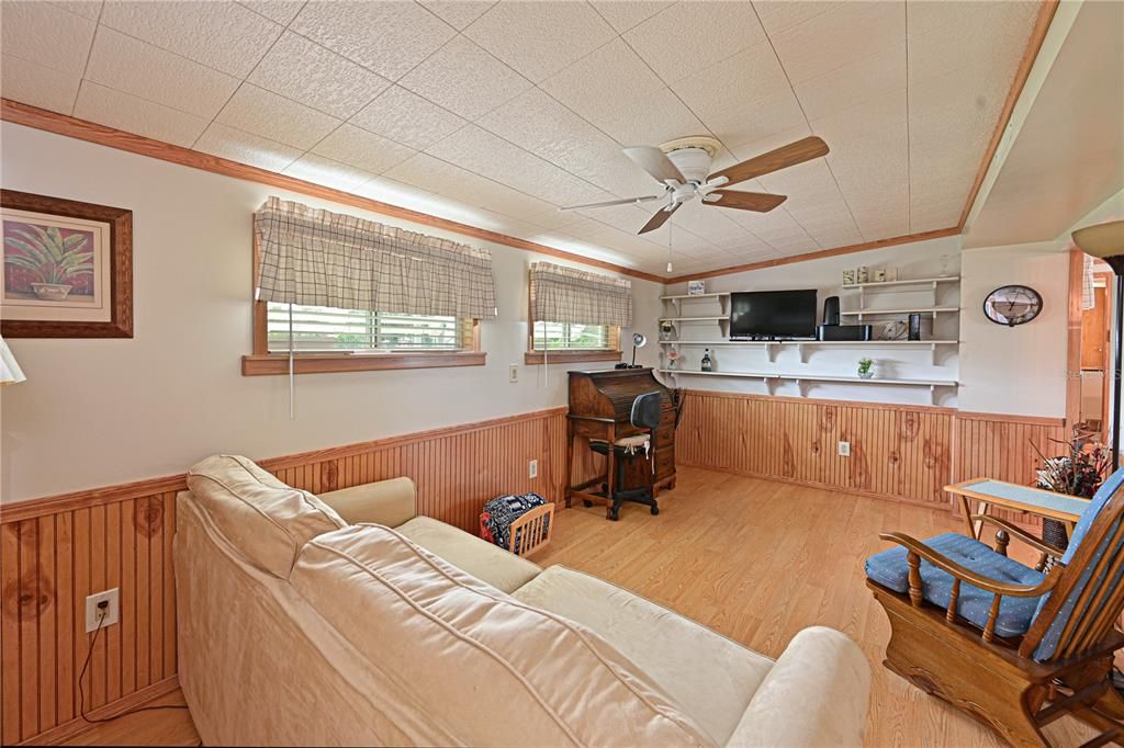 待售: $119,000 (2 贝兹, 1 浴室, 780 平方英尺)