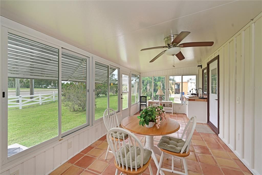 待售: $119,000 (2 贝兹, 1 浴室, 780 平方英尺)