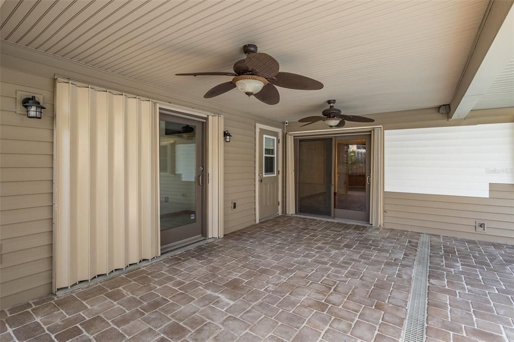 合同活跃: $579,900 (4 贝兹, 2 浴室, 2536 平方英尺)