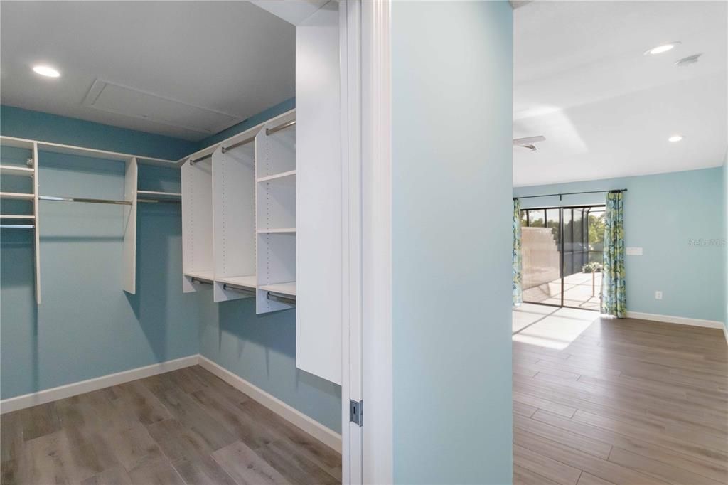 Activo con contrato: $2,100,000 (3 camas, 3 baños, 2849 Pies cuadrados)