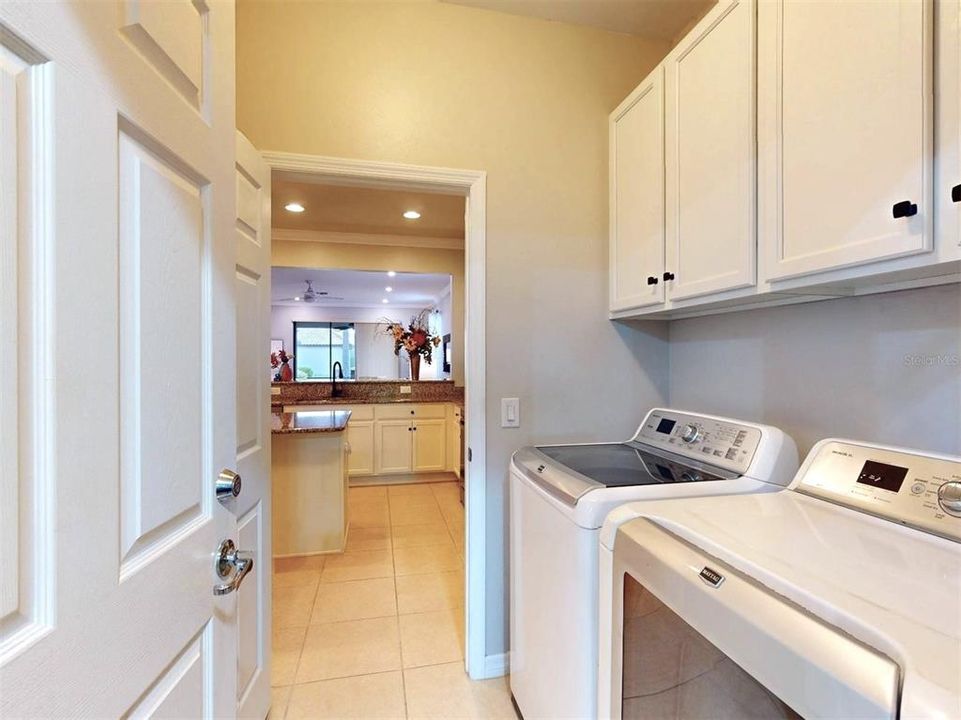 En Venta: $399,999 (2 camas, 2 baños, 1698 Pies cuadrados)