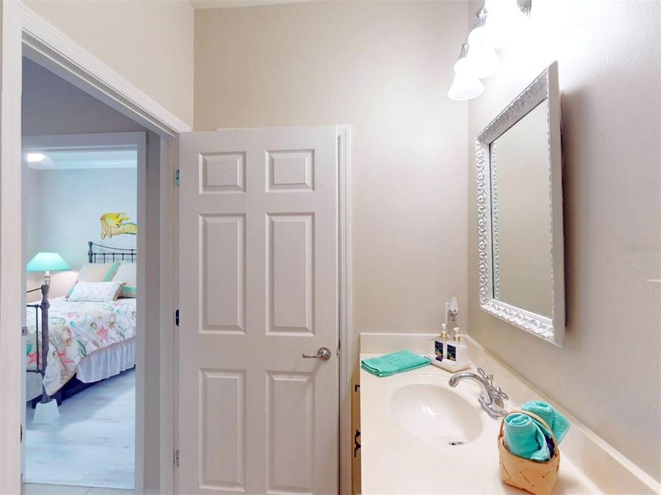 En Venta: $399,999 (2 camas, 2 baños, 1698 Pies cuadrados)