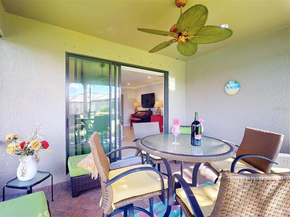 En Venta: $399,999 (2 camas, 2 baños, 1698 Pies cuadrados)