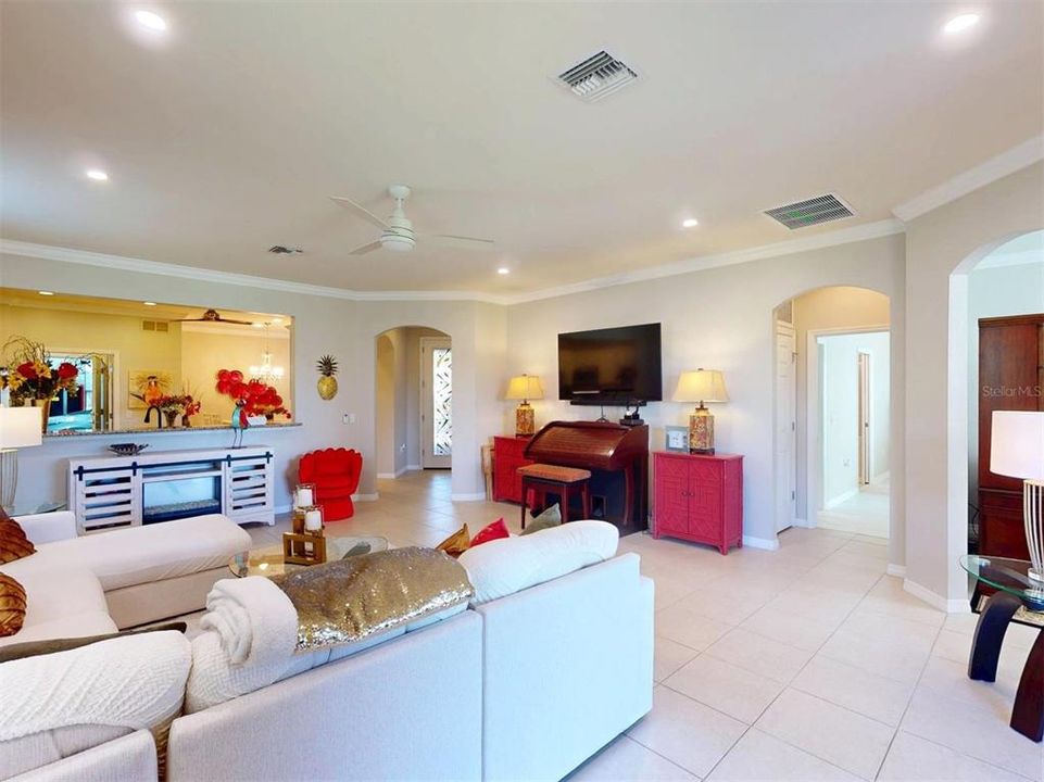 En Venta: $399,999 (2 camas, 2 baños, 1698 Pies cuadrados)