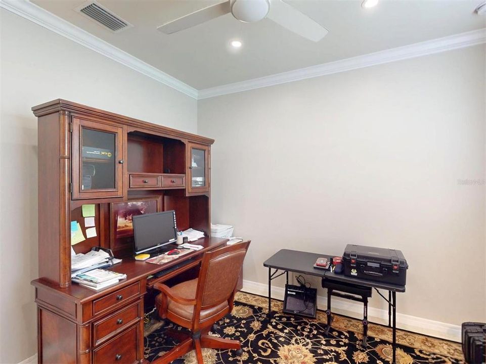 En Venta: $399,999 (2 camas, 2 baños, 1698 Pies cuadrados)