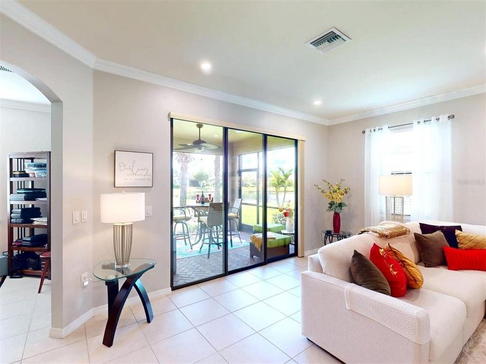 En Venta: $399,999 (2 camas, 2 baños, 1698 Pies cuadrados)