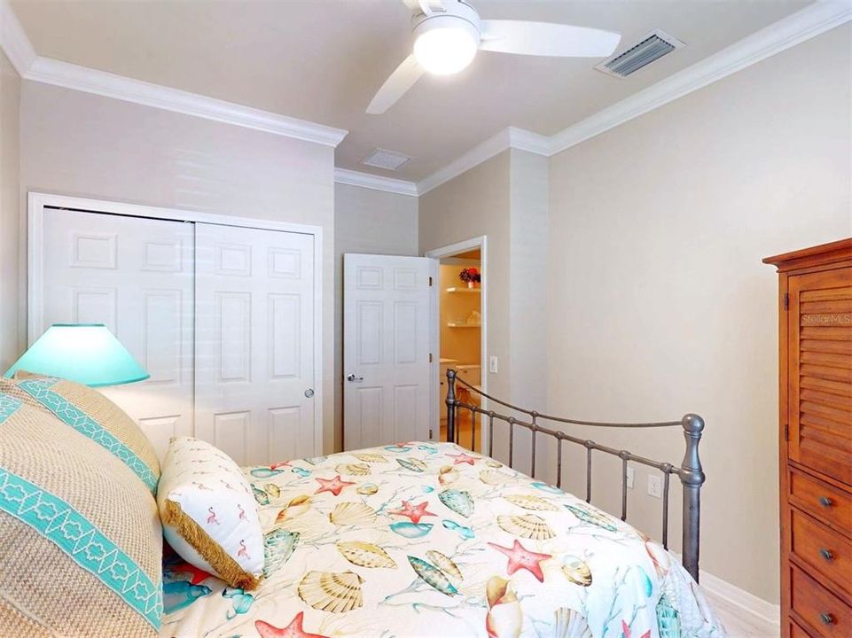 En Venta: $399,999 (2 camas, 2 baños, 1698 Pies cuadrados)