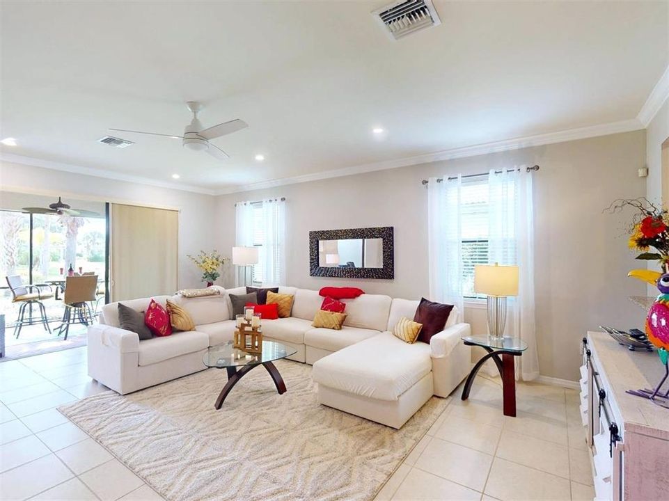 En Venta: $399,999 (2 camas, 2 baños, 1698 Pies cuadrados)