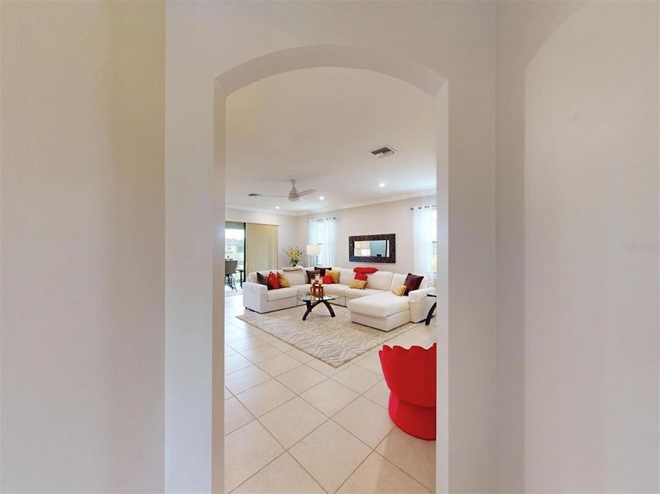 En Venta: $399,999 (2 camas, 2 baños, 1698 Pies cuadrados)