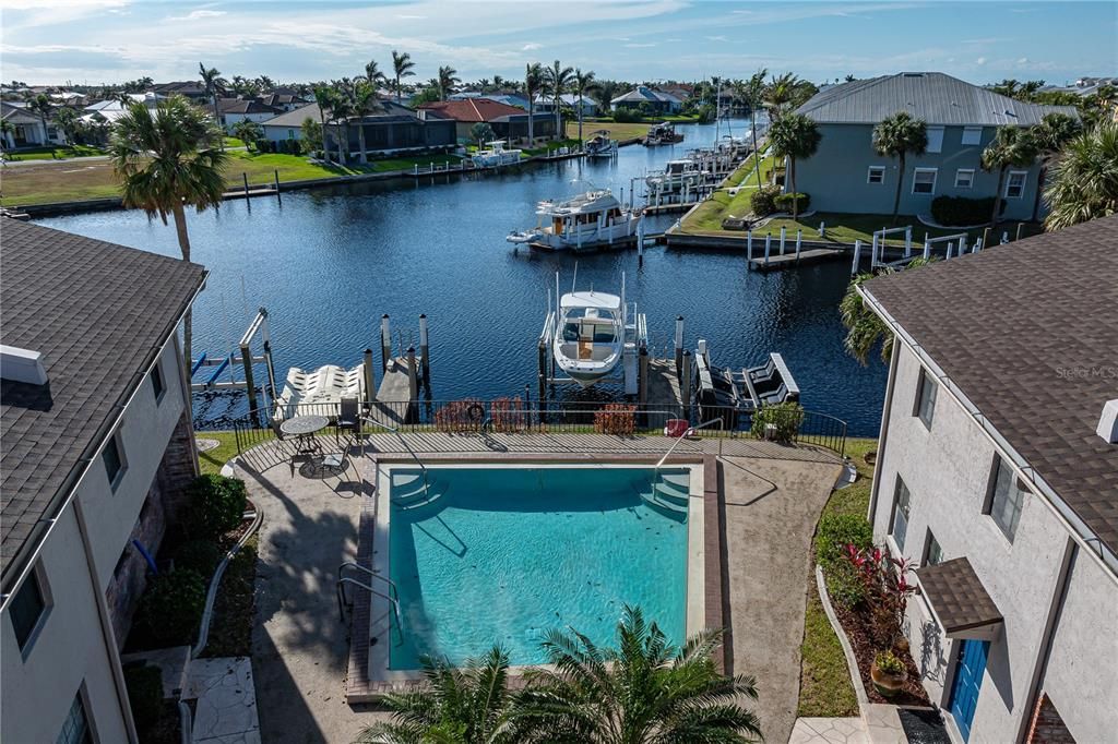 For Sale: $249,000 (2 beds, 2 baths, 1515 Square Feet)