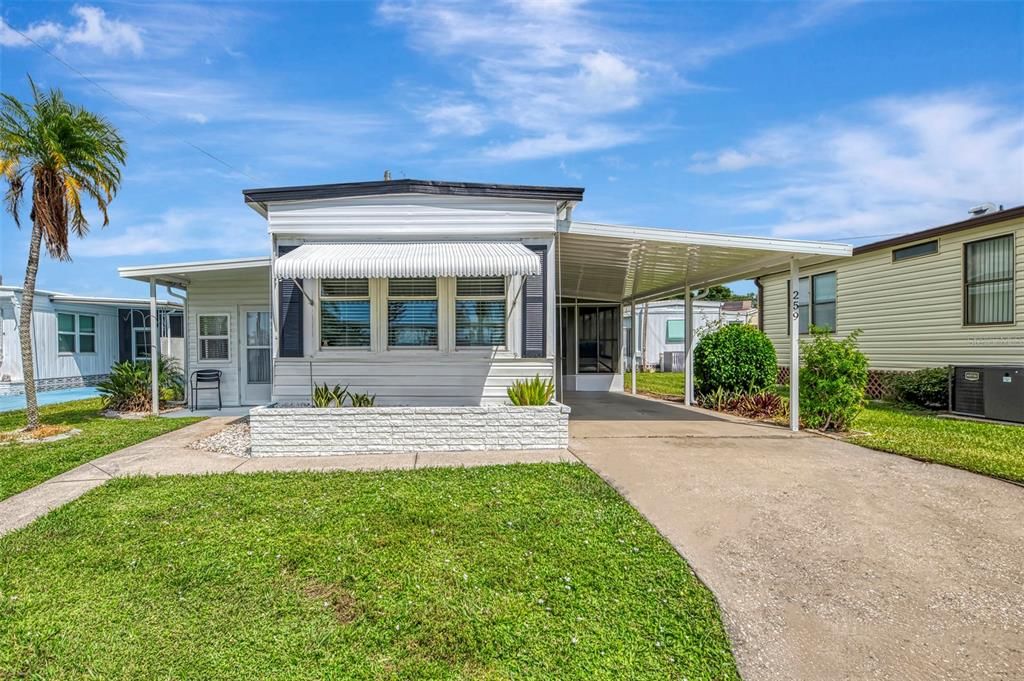 For Sale: $115,000 (2 beds, 1 baths, 684 Square Feet)