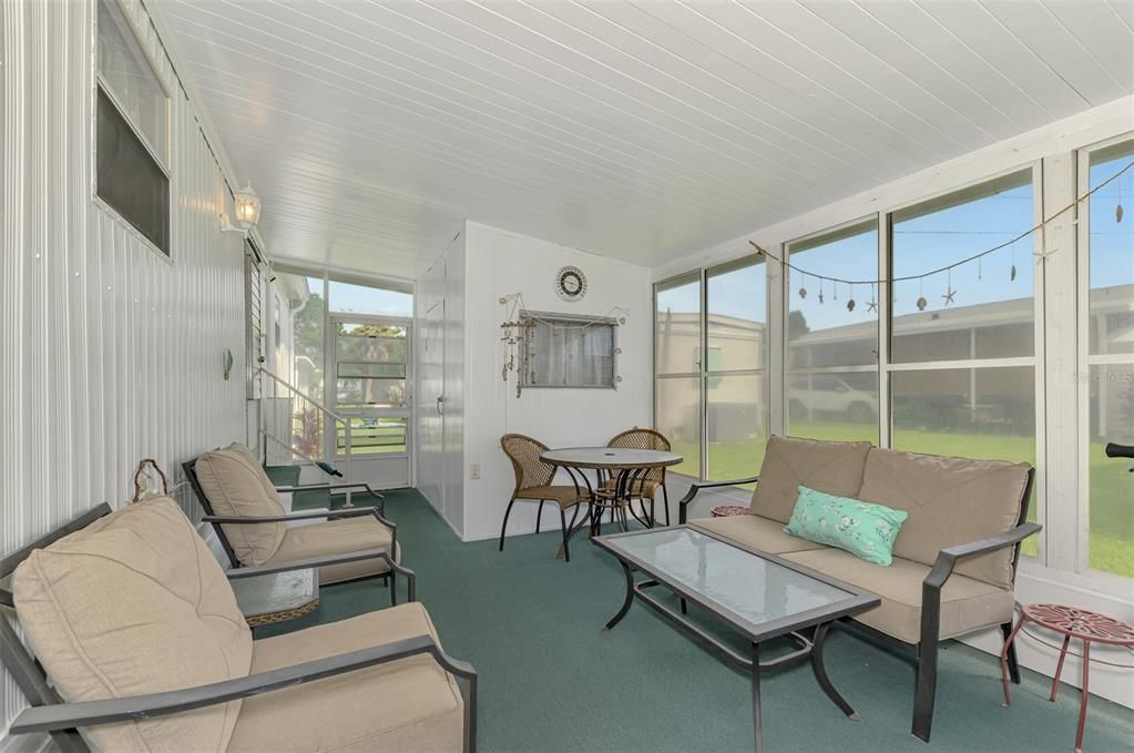 For Sale: $115,000 (2 beds, 1 baths, 684 Square Feet)