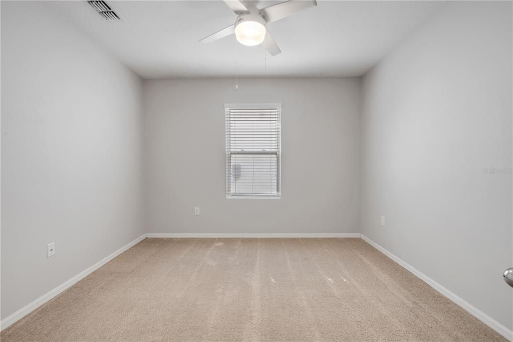 待售: $800,000 (4 贝兹, 2 浴室, 1812 平方英尺)