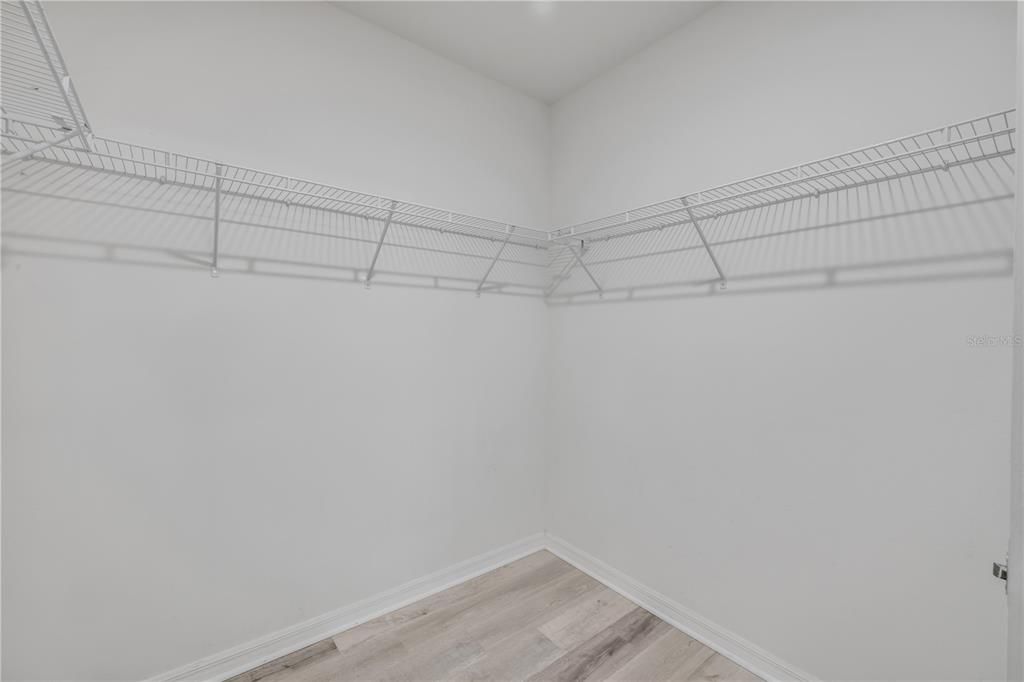 待售: $800,000 (4 贝兹, 2 浴室, 1812 平方英尺)