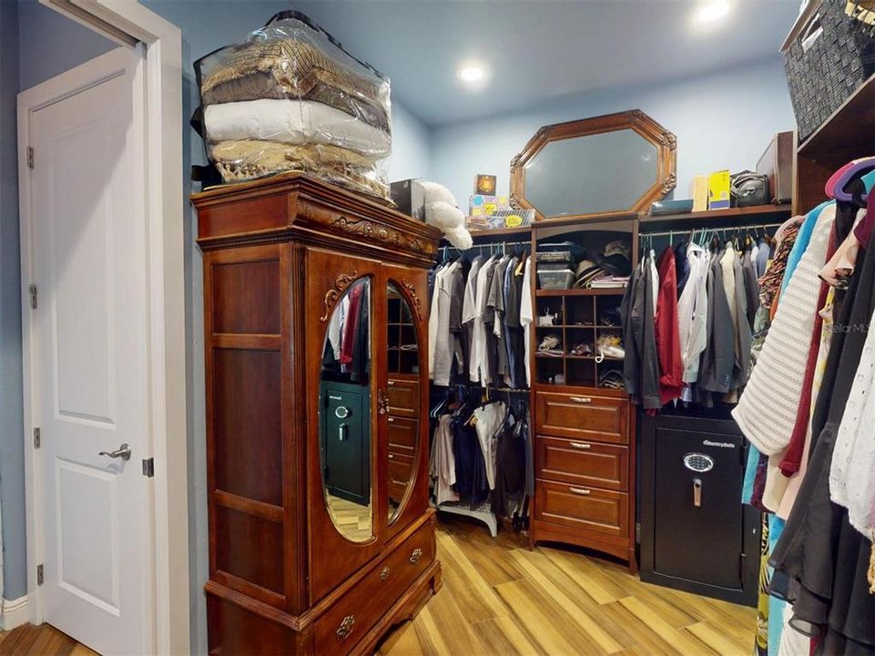 For Sale: $848,723 (3 beds, 2 baths, 2450 Square Feet)