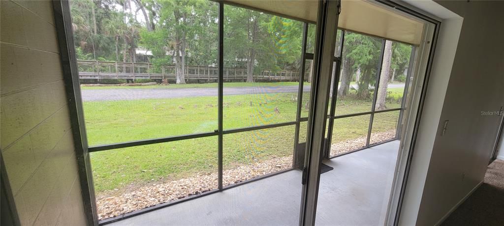 出租: $1,300 (2 贝兹, 2 浴室, 897 平方英尺)