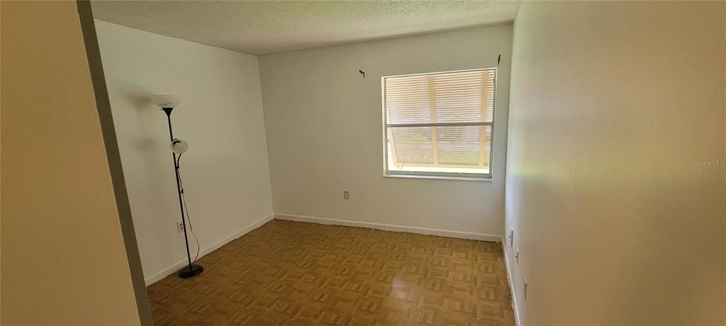 出租: $1,300 (2 贝兹, 2 浴室, 897 平方英尺)