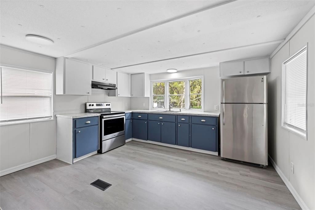 待售: $119,500 (2 贝兹, 1 浴室, 772 平方英尺)