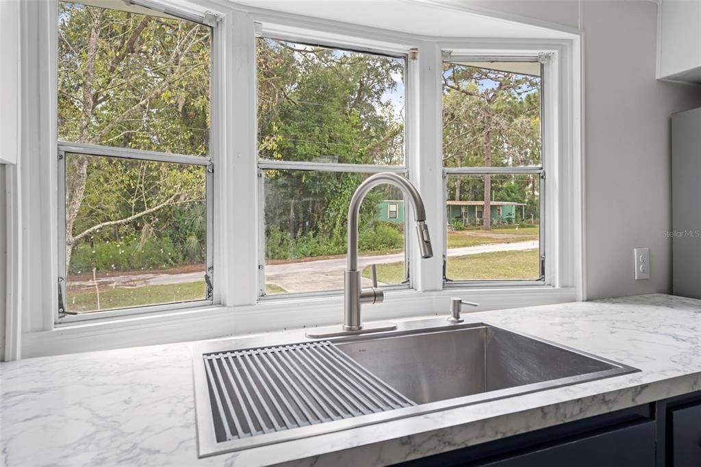 待售: $119,500 (2 贝兹, 1 浴室, 772 平方英尺)