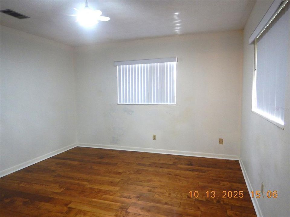 Active With Contract: $1,975 (3 beds, 2 baths, 1672 Square Feet)