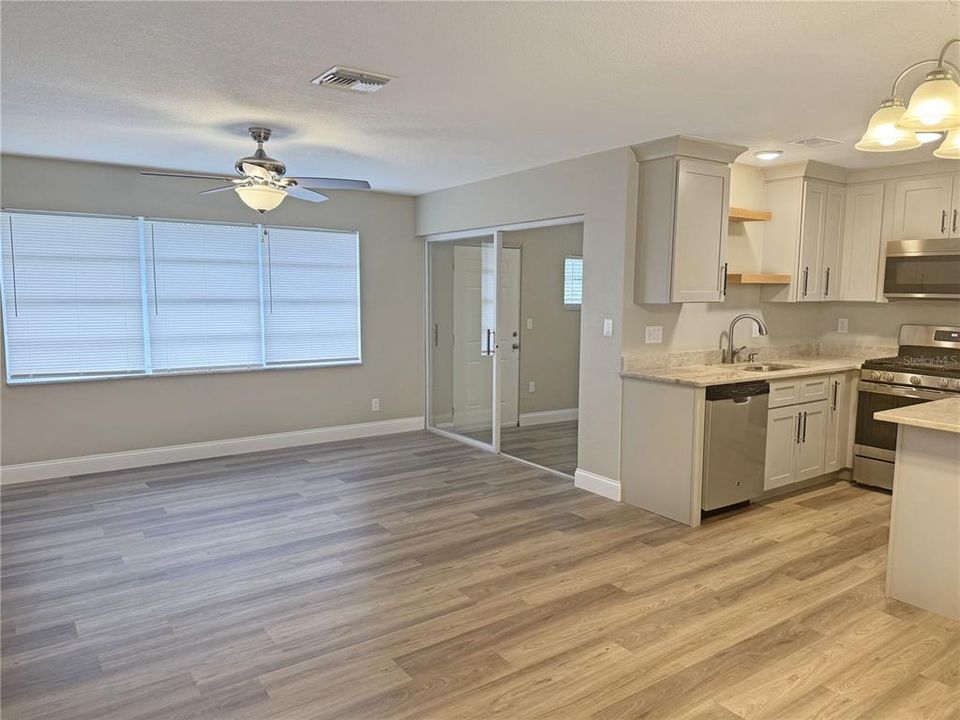 出租: $1,850 (3 贝兹, 2 浴室, 1394 平方英尺)