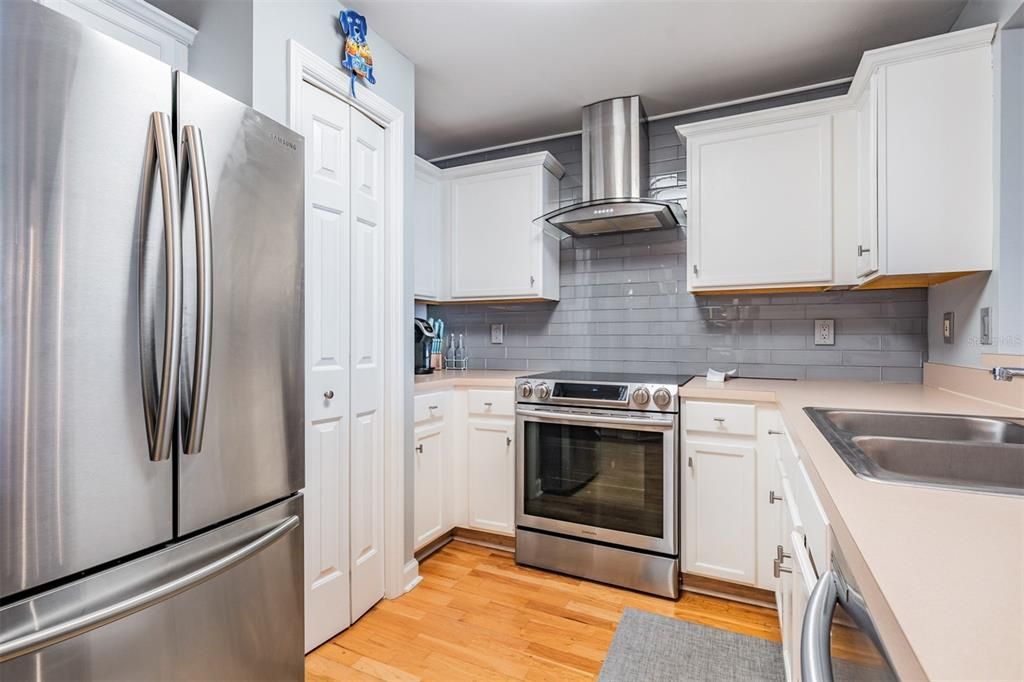 На продажу: $525,000 (1 спален, 1 ванн, 866 Квадратных фут)