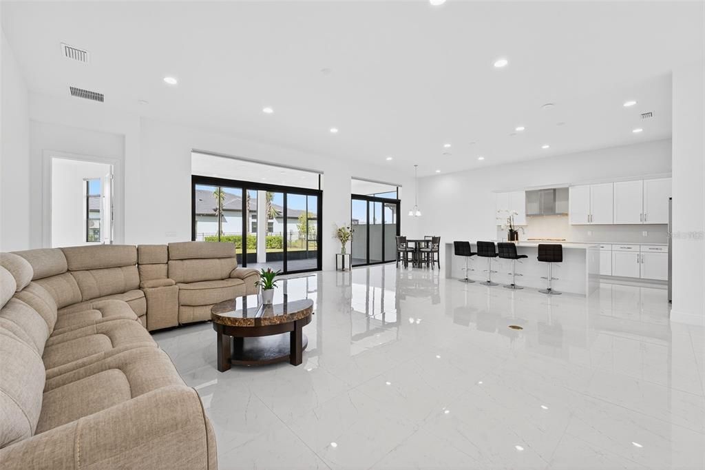 For Sale: $1,050,000 (3 beds, 3 baths, 3066 Square Feet)