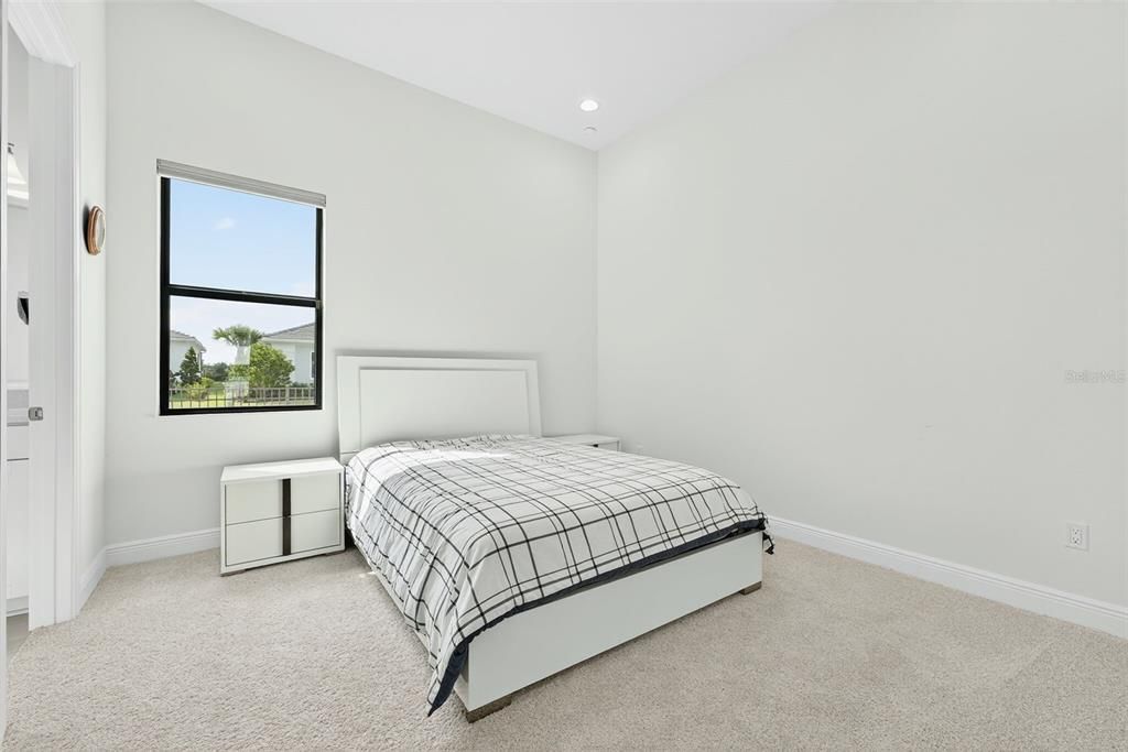 For Sale: $1,050,000 (3 beds, 3 baths, 3066 Square Feet)