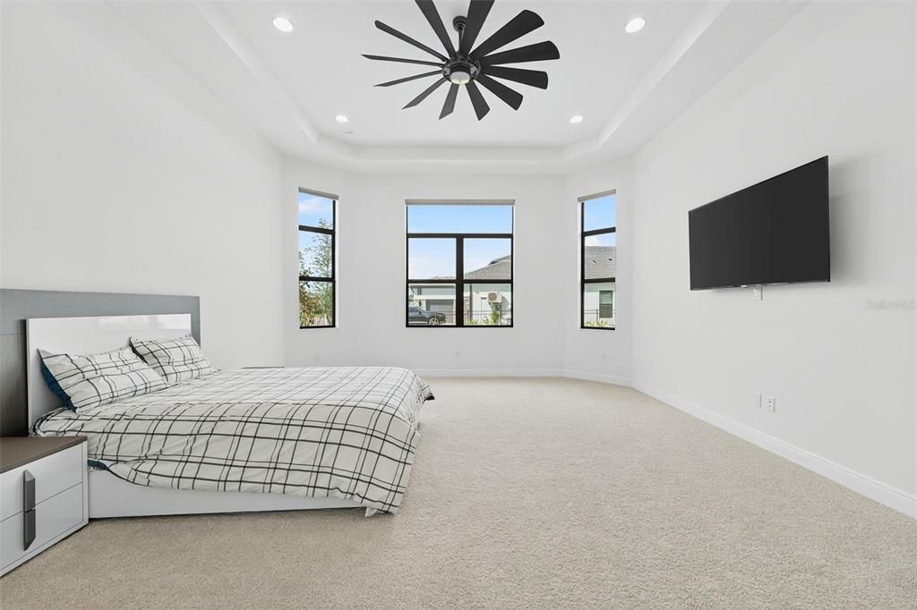 For Sale: $1,050,000 (3 beds, 3 baths, 3066 Square Feet)