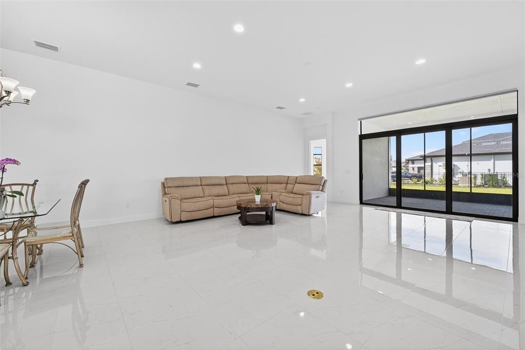 For Sale: $1,050,000 (3 beds, 3 baths, 3066 Square Feet)