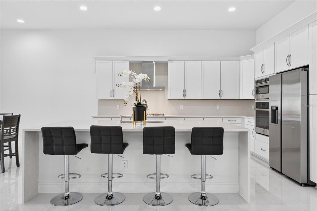 For Sale: $1,050,000 (3 beds, 3 baths, 3066 Square Feet)