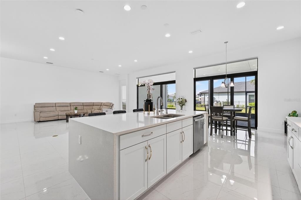 For Sale: $1,050,000 (3 beds, 3 baths, 3066 Square Feet)