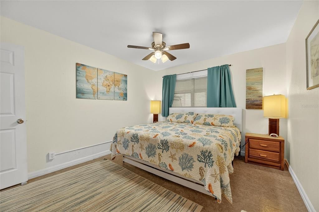 Под контрактом: $119,900 (2 спален, 2 ванн, 960 Квадратных фут)