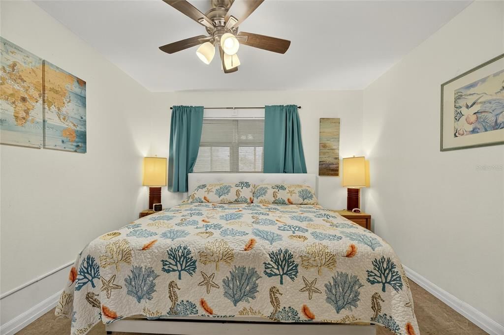 Под контрактом: $119,900 (2 спален, 2 ванн, 960 Квадратных фут)