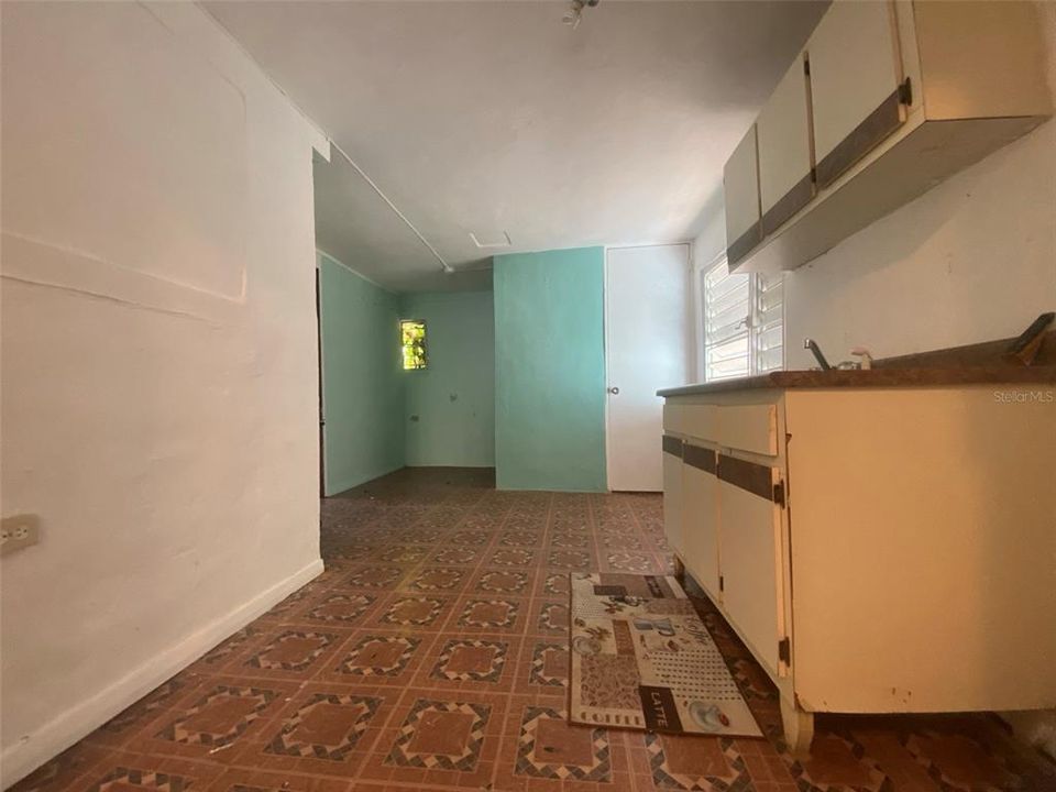 На продажу: $130,000 (4 спален, 4 ванн, 4228 Квадратных фут)