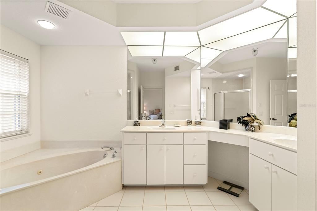 For Sale: $425,000 (3 beds, 2 baths, 2224 Square Feet)