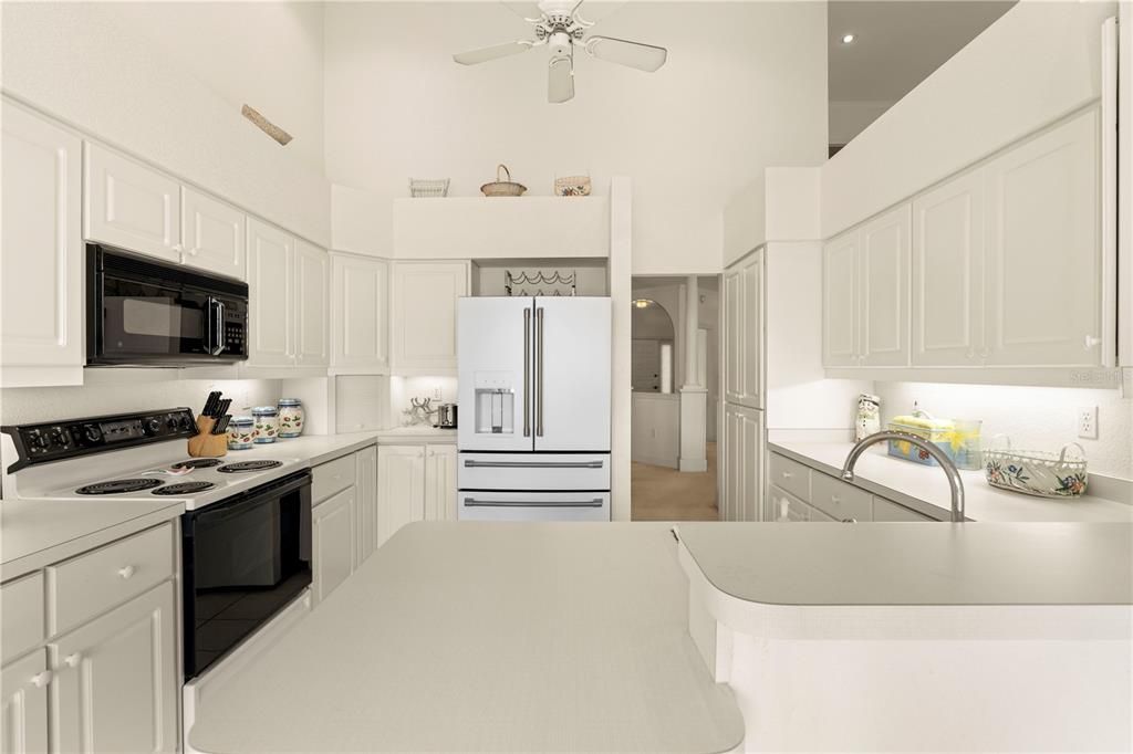 For Sale: $425,000 (3 beds, 2 baths, 2224 Square Feet)