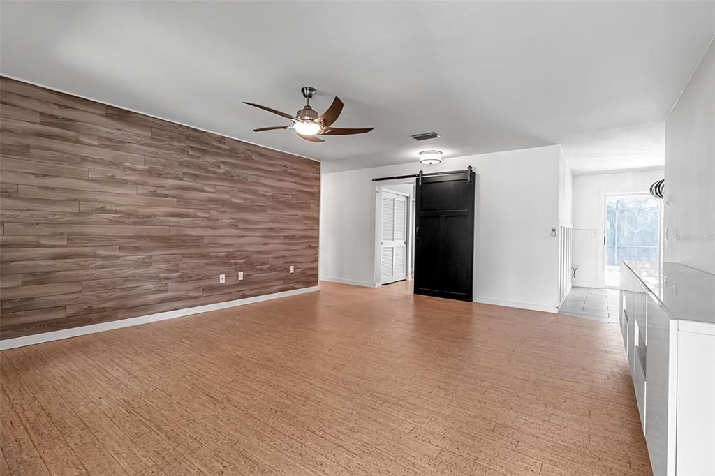 合同活跃: $450,000 (3 贝兹, 2 浴室, 1480 平方英尺)