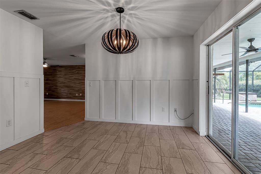 合同活跃: $450,000 (3 贝兹, 2 浴室, 1480 平方英尺)