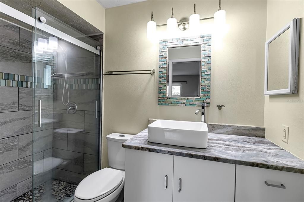 合同活跃: $450,000 (3 贝兹, 2 浴室, 1480 平方英尺)